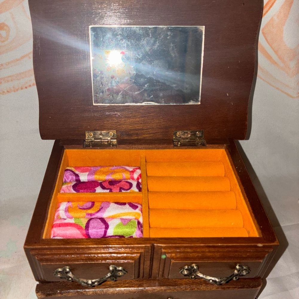 Wooden Jewelry Box with Figurines - Picture 6 of 11